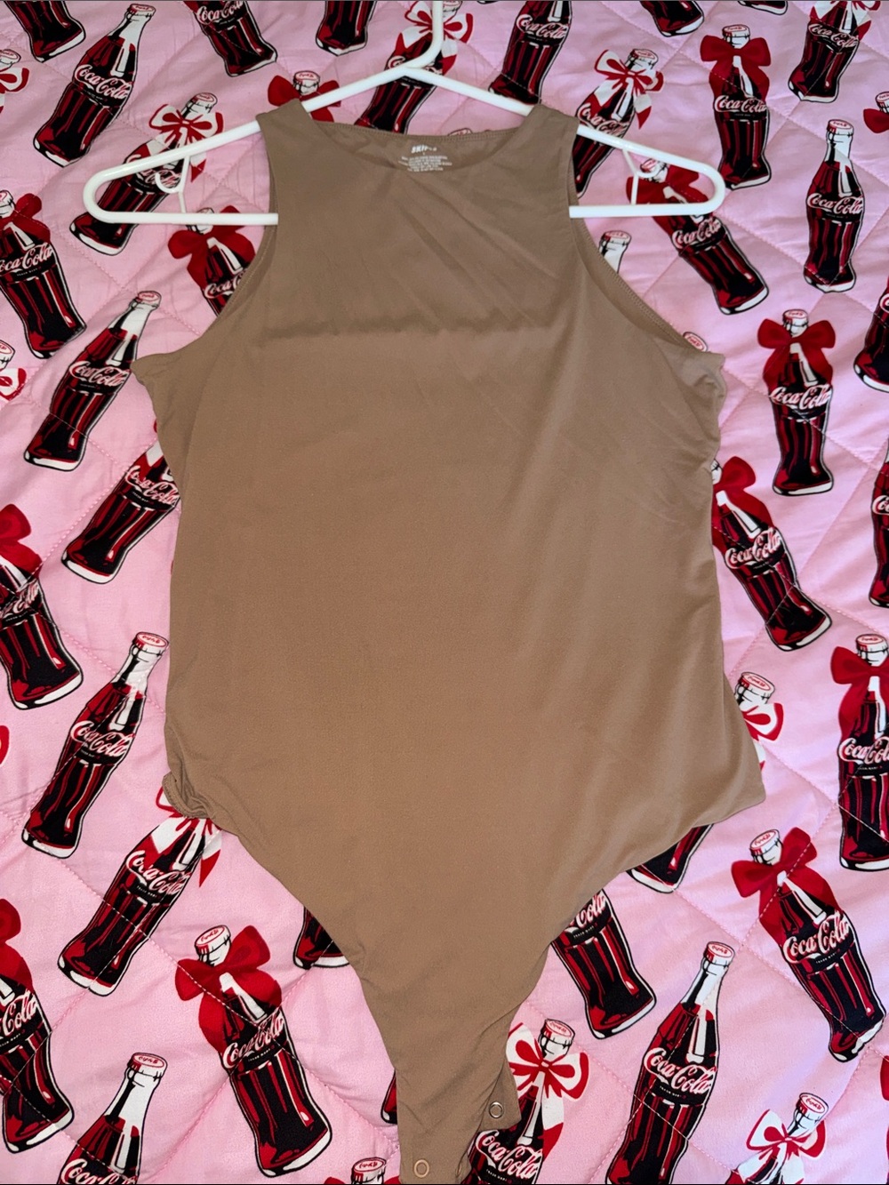 SKIMS Sleeveless Bodysuit in Taupe